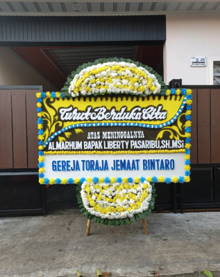Papan Bunga Duka di Palu Selatan