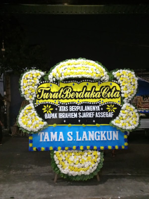 Papan Bunga Duka di Palu Selatan